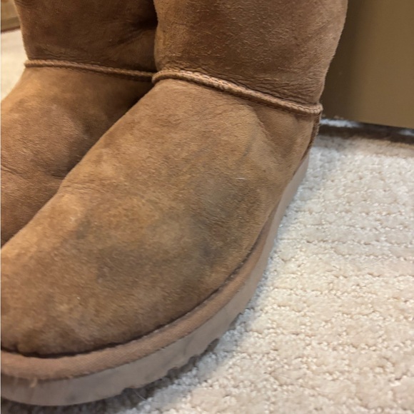 UGG Tan Winter Boots with Plush Lining - Picture 3 of 6
